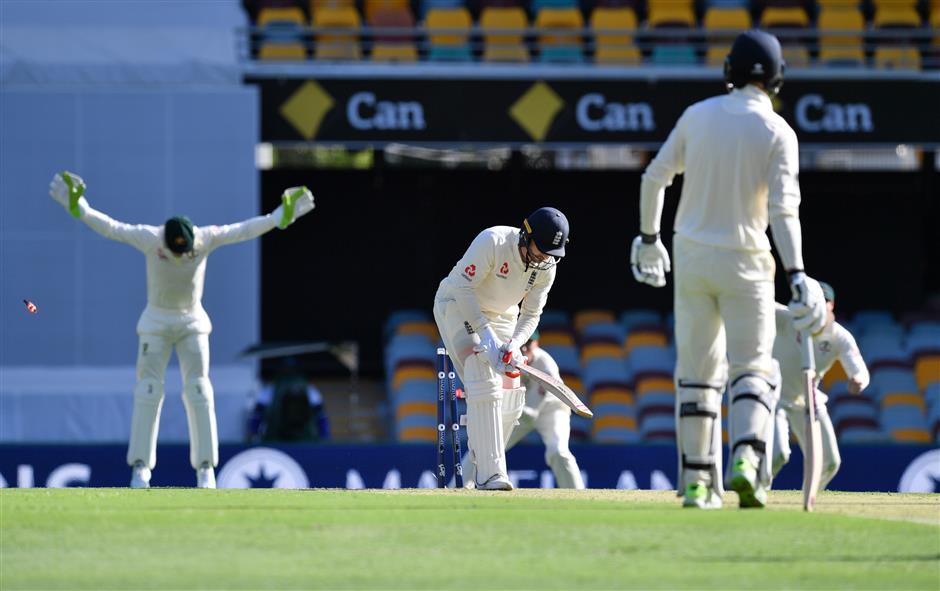 Australia rallies to restrict England in Ashes opener at Gabba