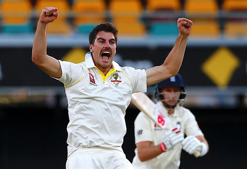 Australia rallies to restrict England in Ashes opener at Gabba