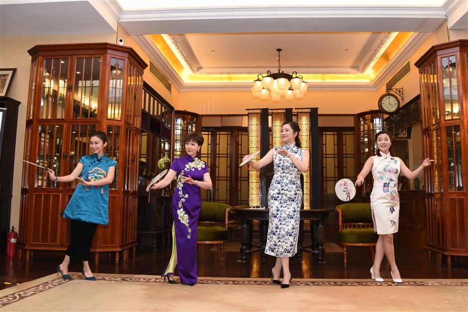 Huju opera garden party held to promote Shanghai dialect and culture