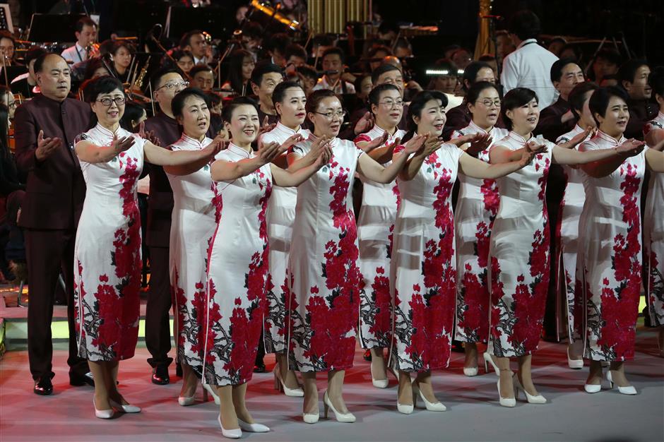 Thousands take part in choral performances