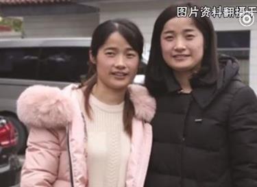 Two strangers turn out to be twins, reunite after 26 years