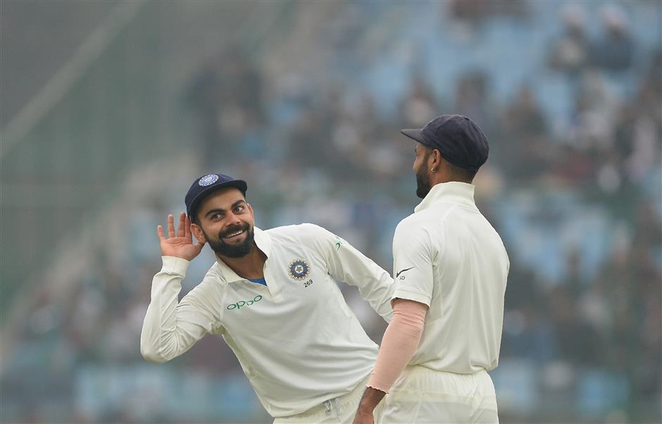 India closes in on victory against Sri Lanka