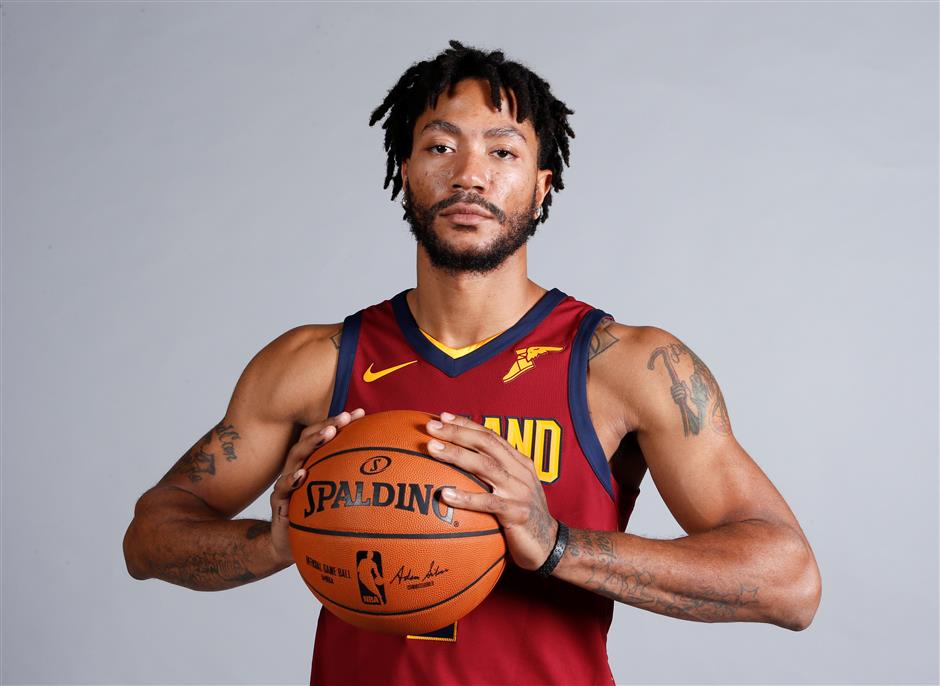 Rose back at Cavaliers to resume rehab on sprained ankle