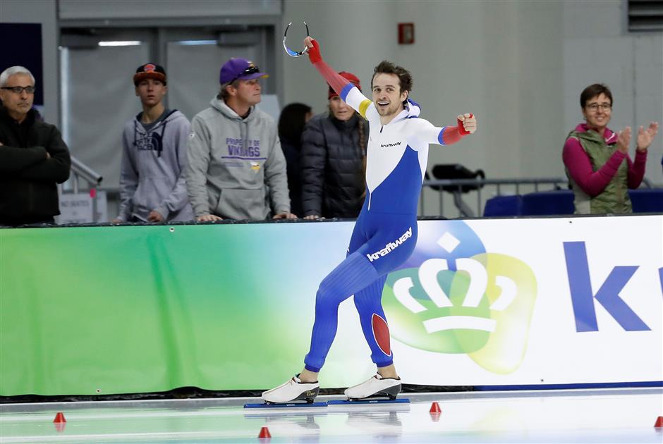 Russia's Denis breaks 1,500-meter world mark