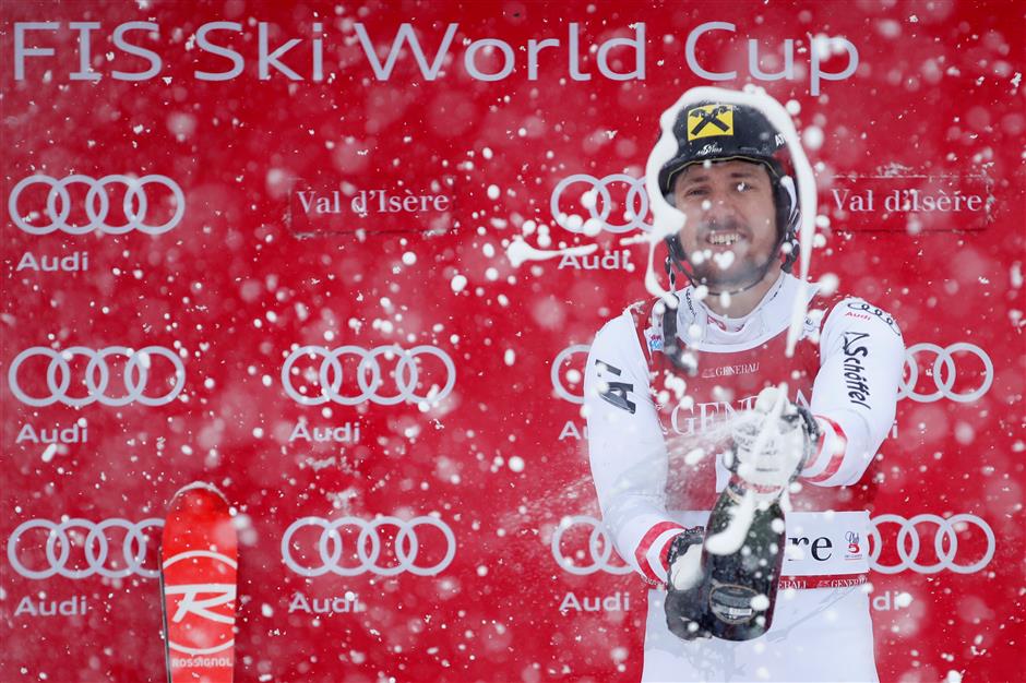 Hirscher comes from behind to win World Cup slalom in Val d´Isere