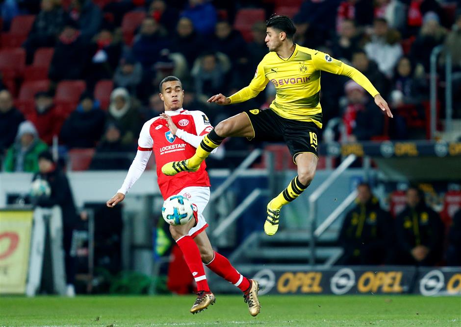 Stoeger off to winning start with Dortmund