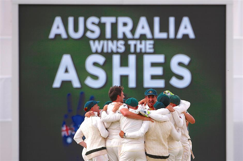 Australia regains Ashes from England