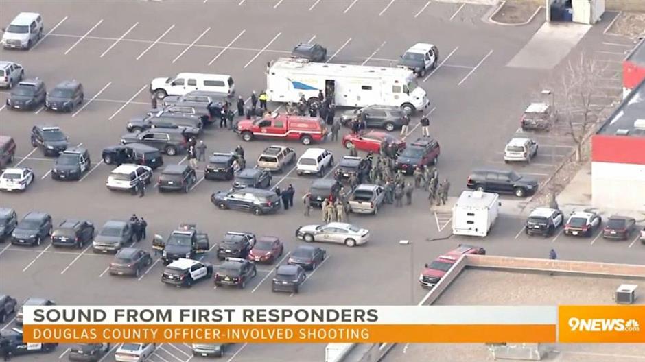 1 officer killed, 4 injured but suspect shot dead