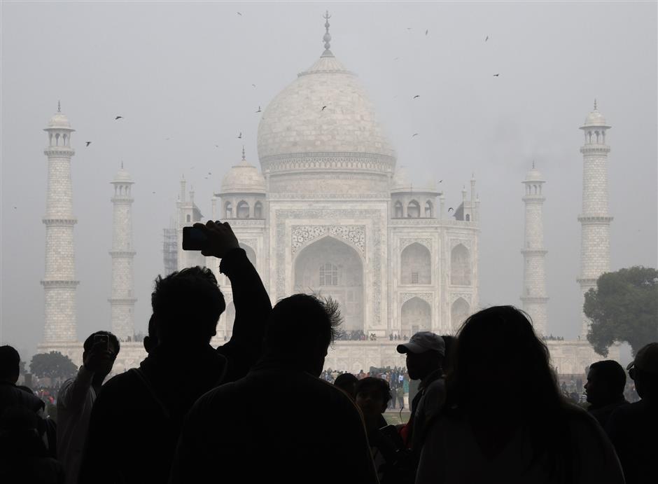 India limits visitors to save Taj Mahal