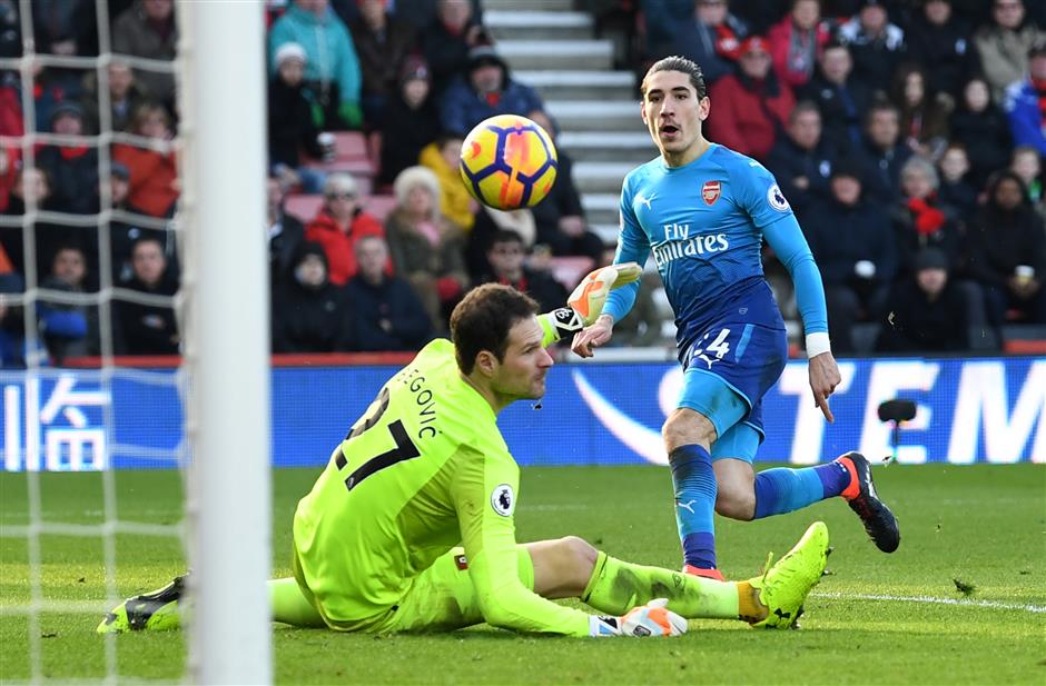 Sanchez-less Arsenal drops points