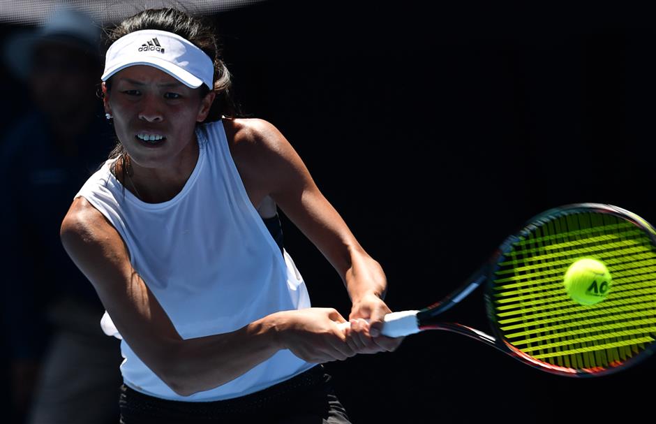 Hsieh wins over fans as she goes out fighting