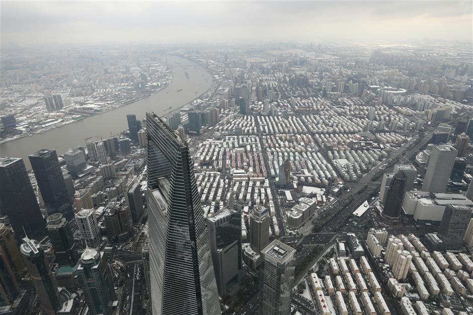 Snow-covered city a rare treat for Shanghai residents