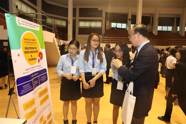 Students submit projects in a competition to develop the Lantsang-Mekong Region