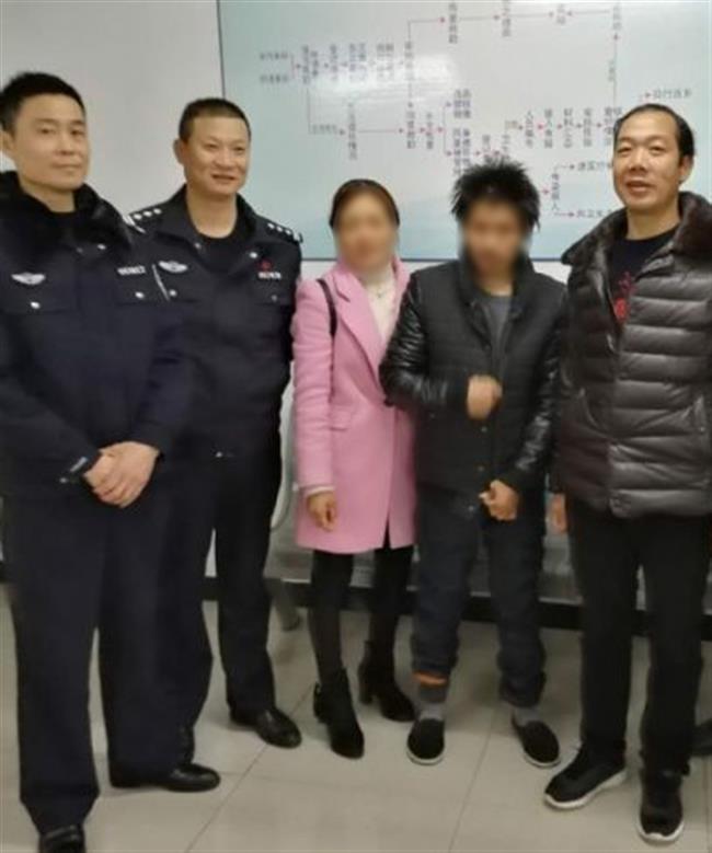 Shanghai cop helps lost Hunan native to reunite with family