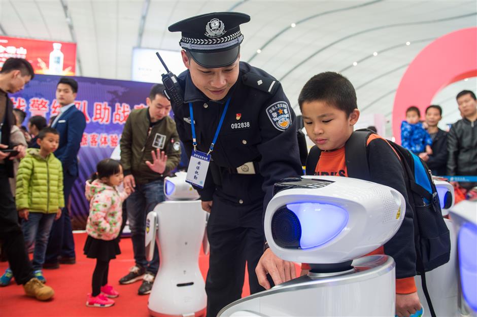 Robocops guard Spring Festival travelers