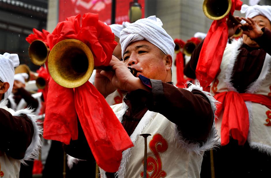 Time to paint the nation red for festive fun