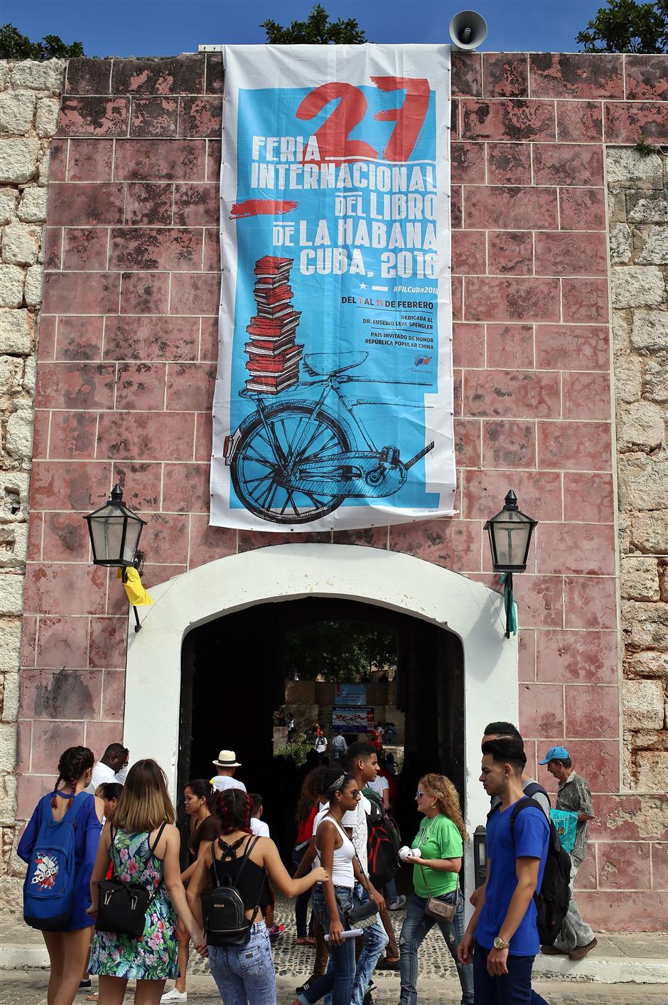 China receives special prize at Havana book fair