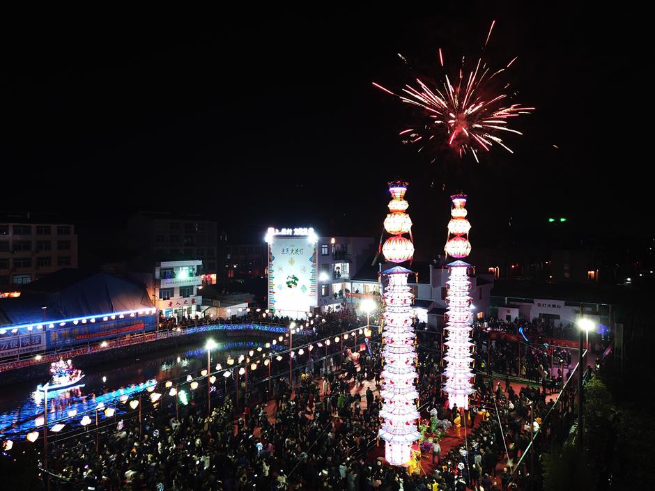 Lanterns to illuminate night of Lantern Festival