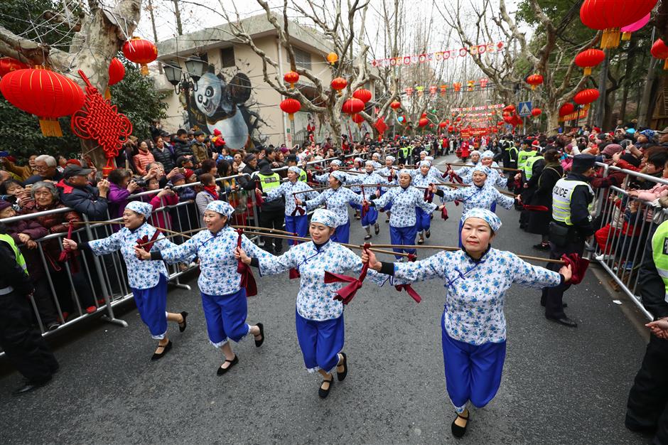 Yangpu celebrates Lantern Festival with cultural diversity