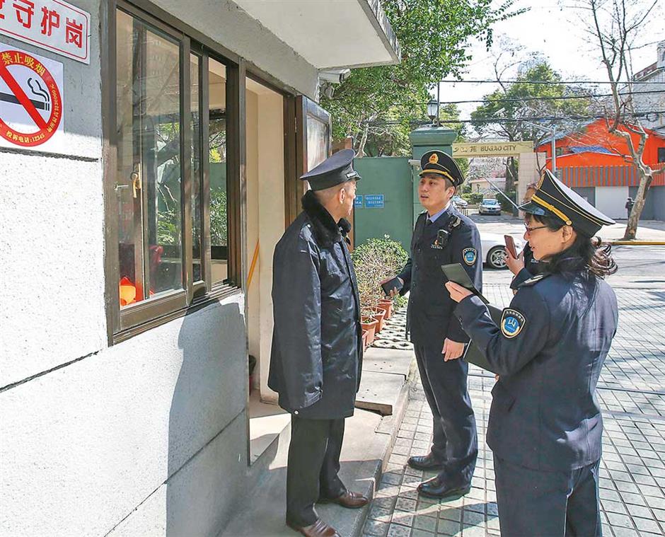 City smokers still flouting ban in public indoor spaces