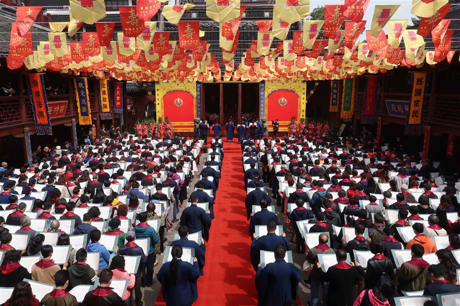 Crowds gather for week-long celebration at City of God Temple