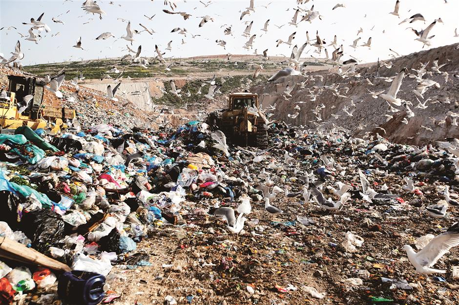 Fighting Greece's plastic trash problem