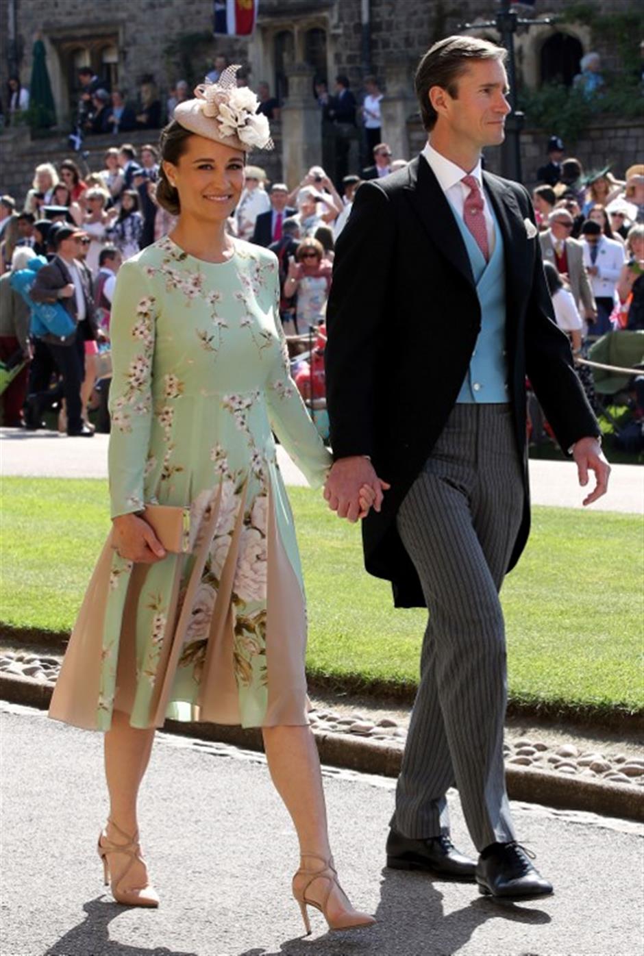 Winfrey, Clooney lead star guests at Britain's royal wedding