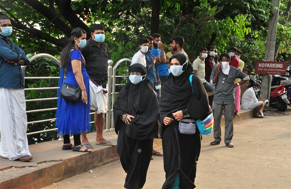 Rare brain-damaging virus kills 10 in India, prompts rush to hospitals