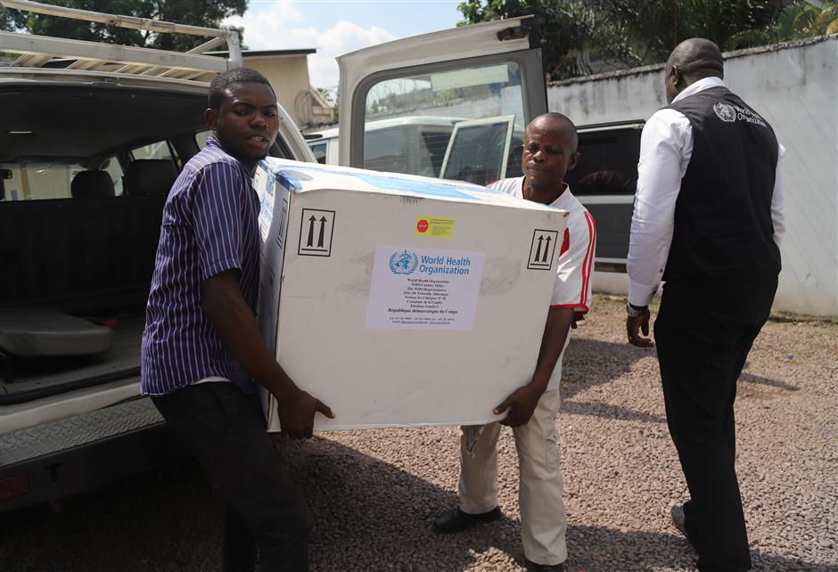 Ebola vaccine faces reality tests in Congo surge