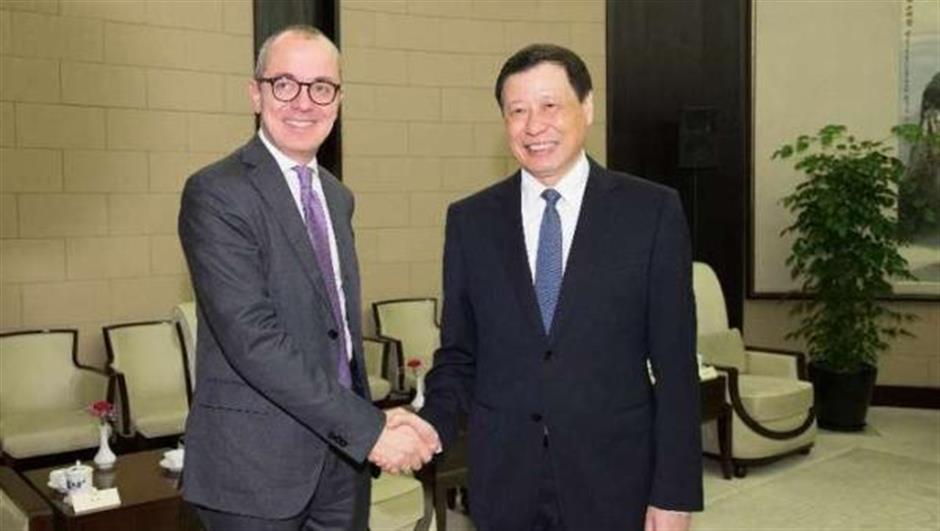 Shanghai mayor meets chairman of Bristol-Myers Squibb