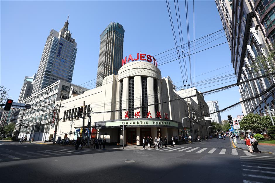 Drama festival reigns majestic in a renovated art-deco theater