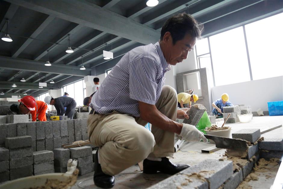 Shanghai's top masons compete in show of skills