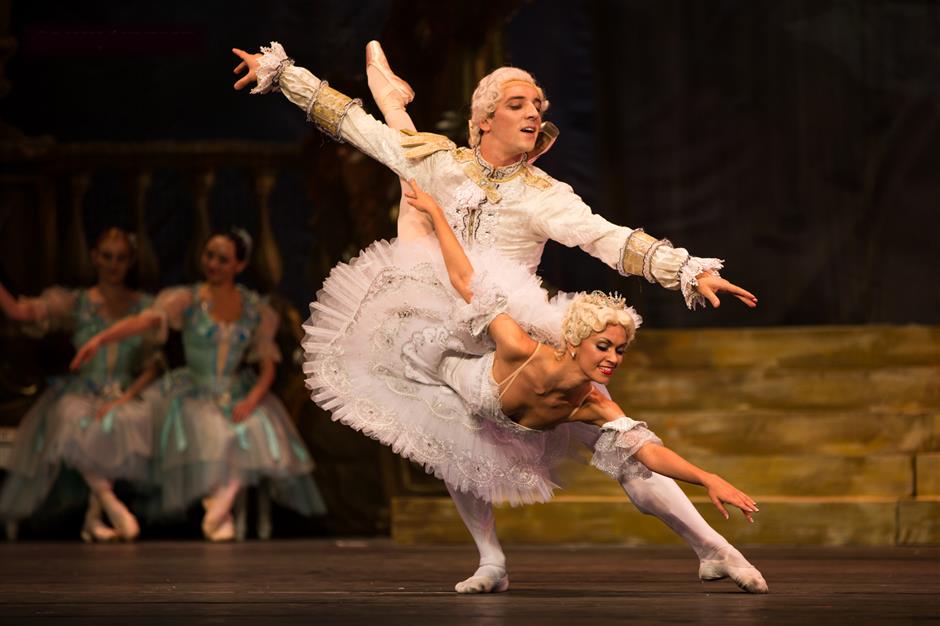 Russian troupe to stage classic ballet shows