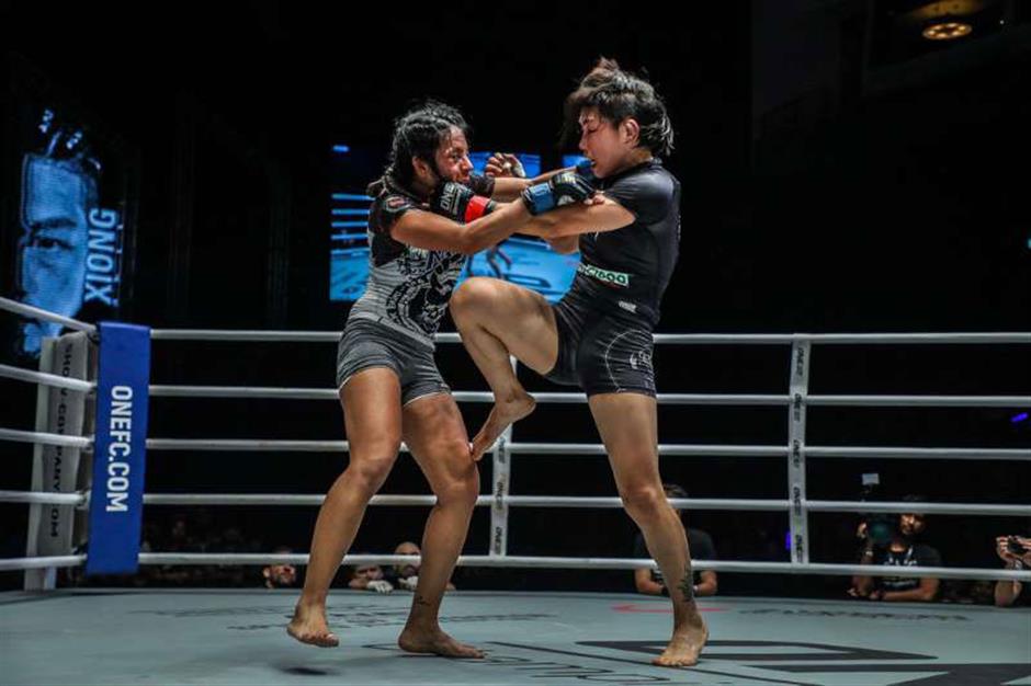 Xiong defends women's strawweight title in Macau