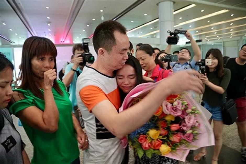 Lost girl, 5, reunites with family 13 years later