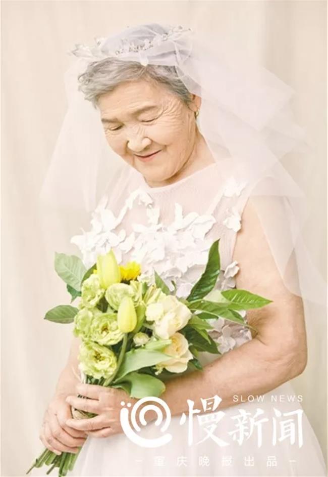 Wedding photos of woman and her grandma go viral online