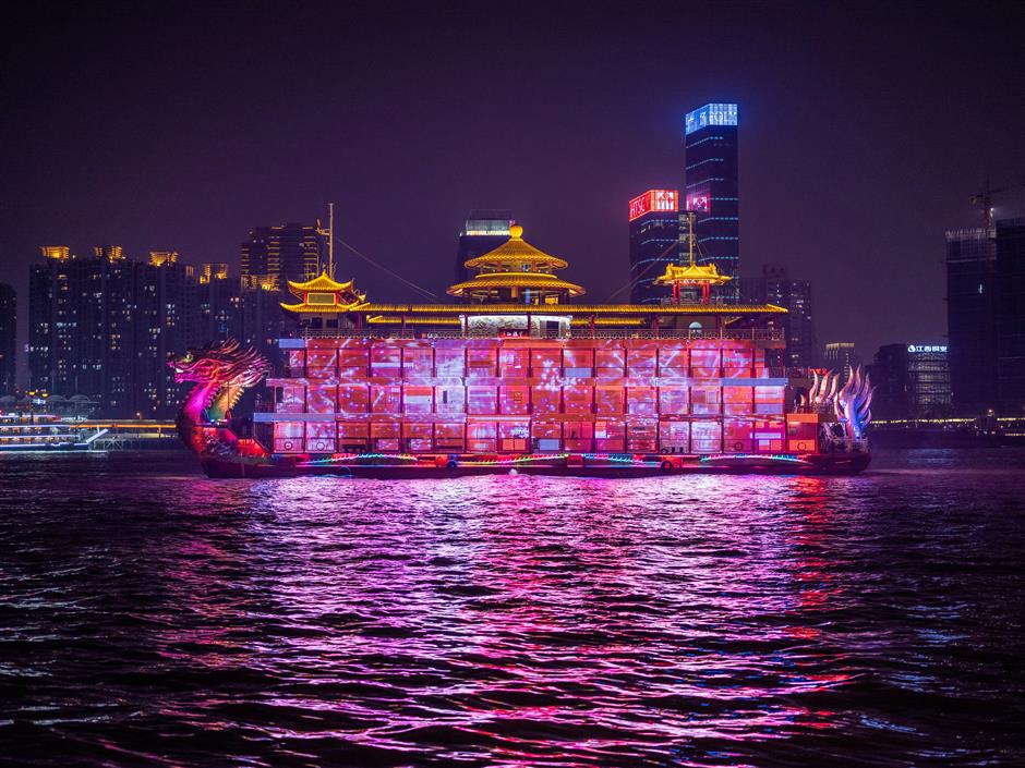 City's No. 1 sightseeing ship back on river