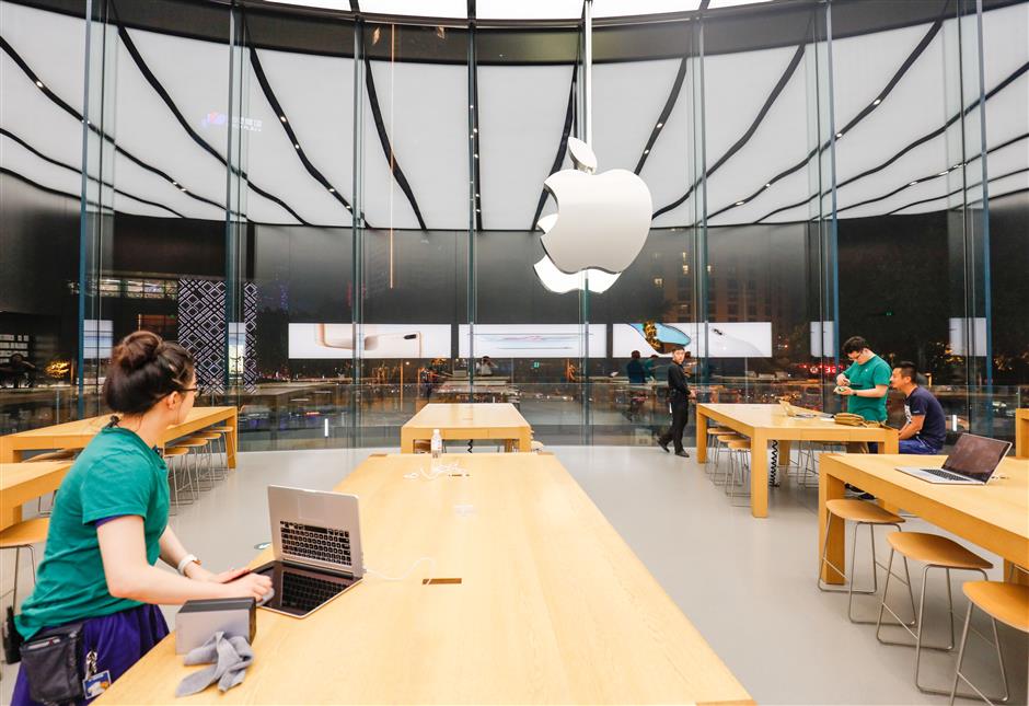 Apple launches US$300m 'green' fund for China suppliers