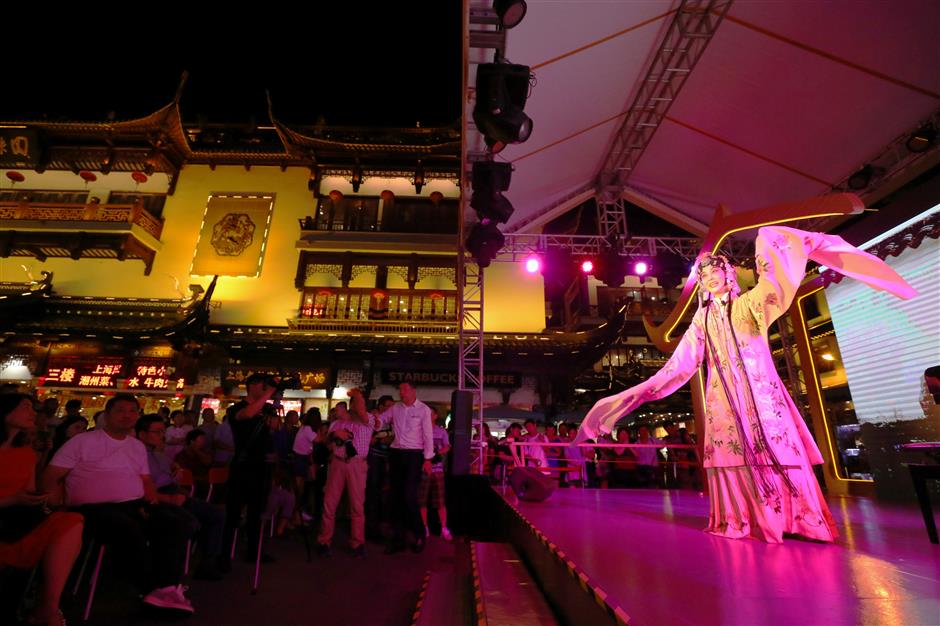 Yuyuan malls get summer party started