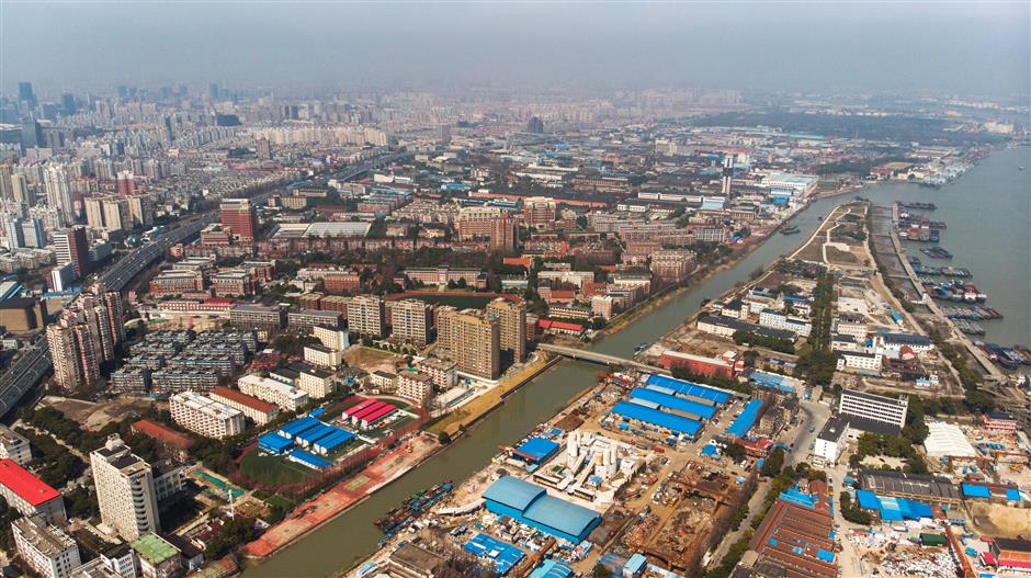 Yangpu launches effort to clean up Fuxing Island