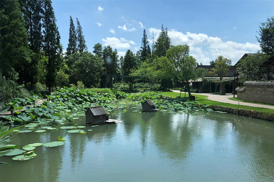 Wuzhen: a treat for old and young alike