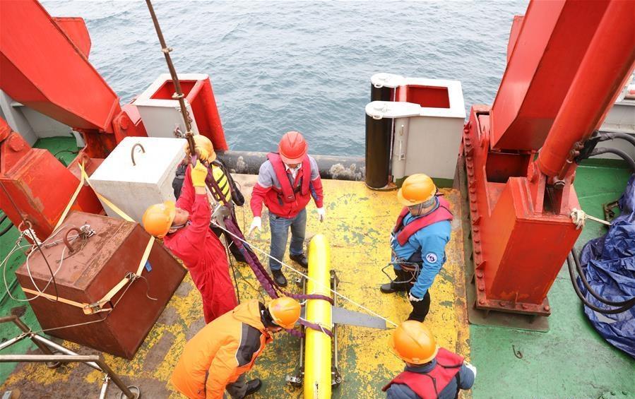 China's 9th Arctic Expedition Team launches underwater glider in Bering Sea