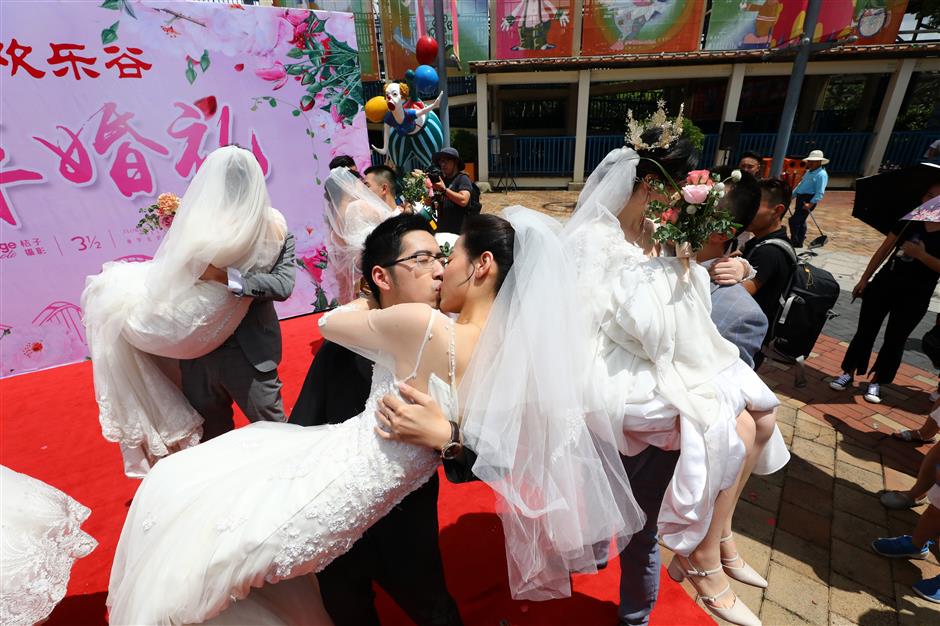 Wedding on roller coaster