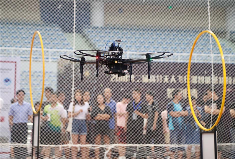 Students  compete in smart drone maneuver