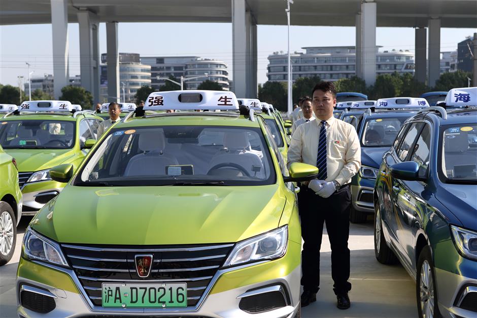 New energy taxis on the road