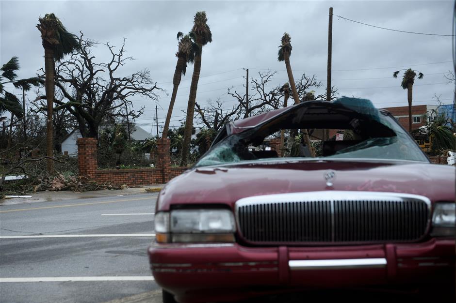 Hurricane Michael kills 1 in Florida: county official