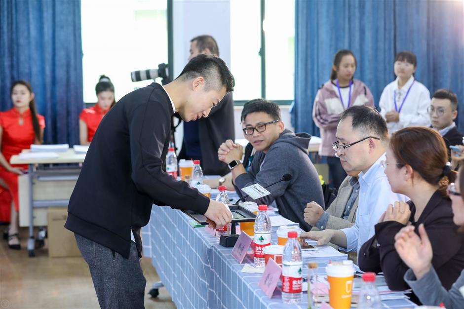 Shanghai Buddhist temple supports young entrepreneurs