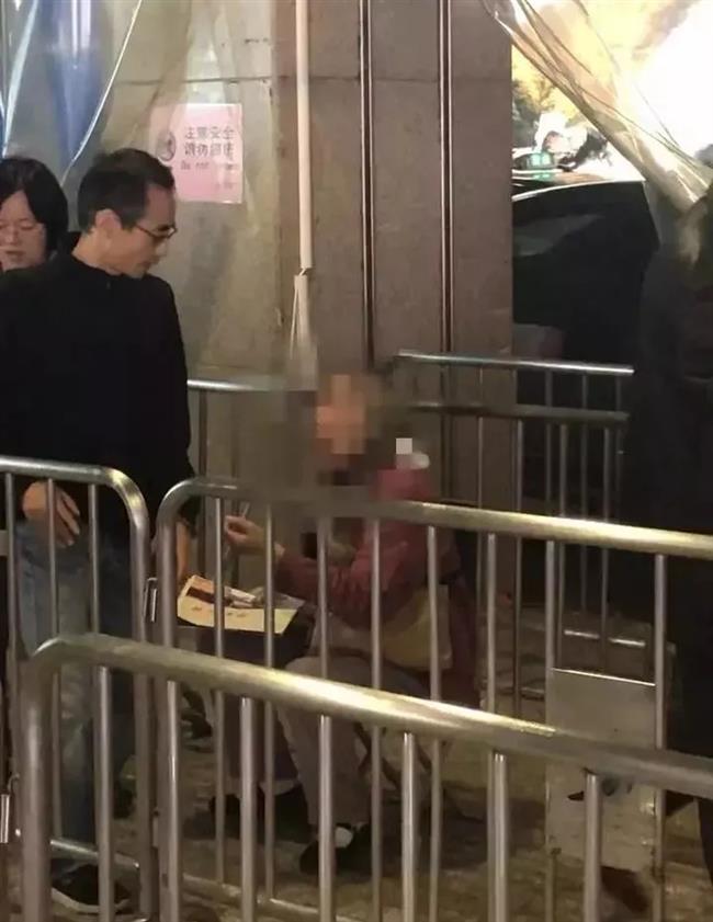 Rail passengers warned about well-to-do beggar