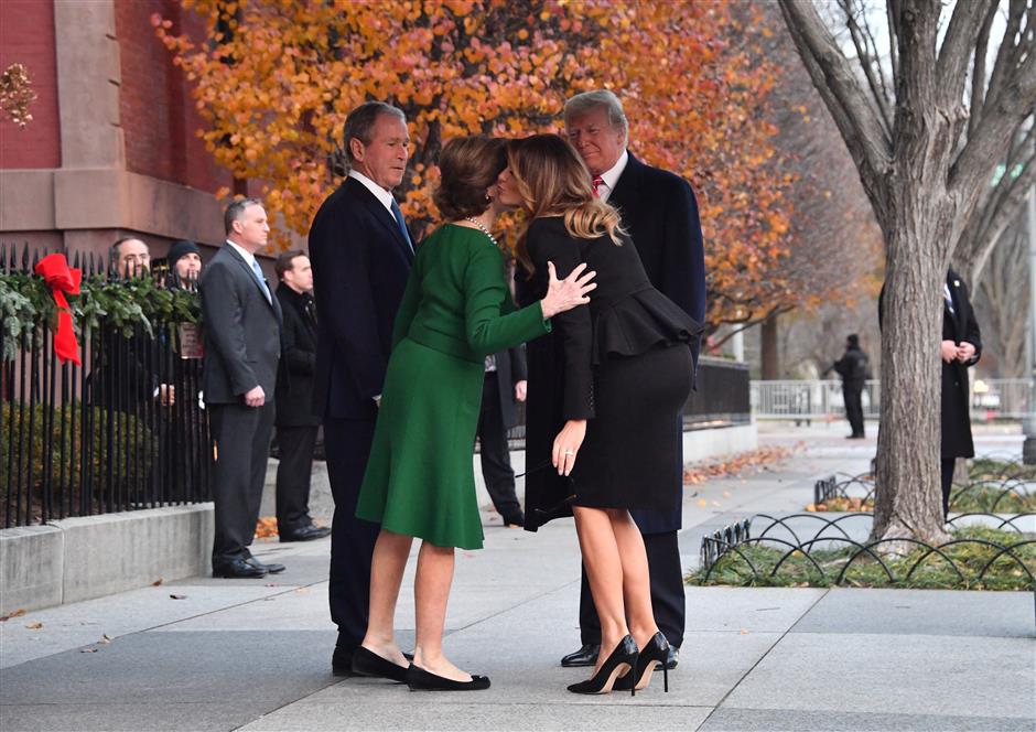 Trump meets Bush family ahead of funeral