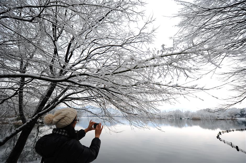 China renews blue alert for snowstorms